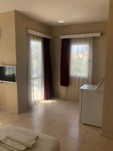 Koz Marigold Apart - 19