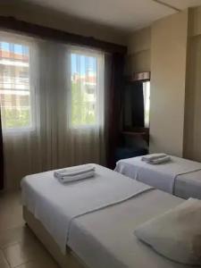 Koz Marigold Apart - 162