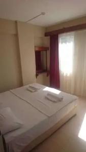 Koz Marigold Apart - 172