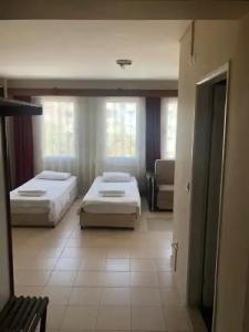 Koz Marigold Apart - 165