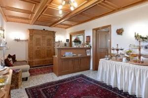 Hotel «Garni Jennewein», Майрхофен