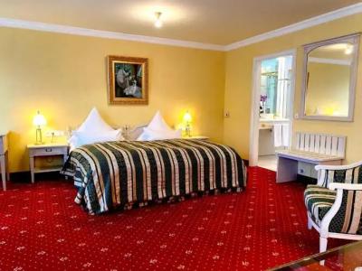 Zur Weinsteige**** - 94