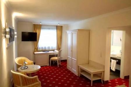 Zur Weinsteige**** - 93