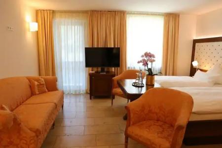 Zur Weinsteige**** - 128