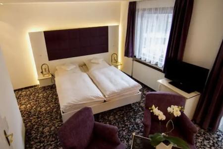 Zur Weinsteige**** - 124