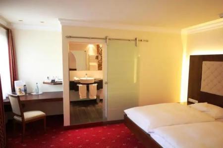 Zur Weinsteige**** - 102