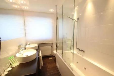 Zur Weinsteige**** - 92