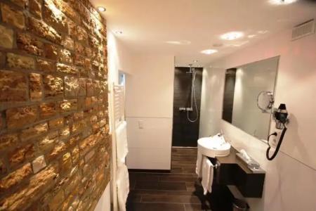 Zur Weinsteige**** - 105