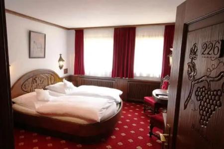 Zur Weinsteige**** - 81