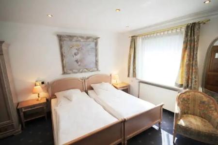 Zur Weinsteige**** - 132