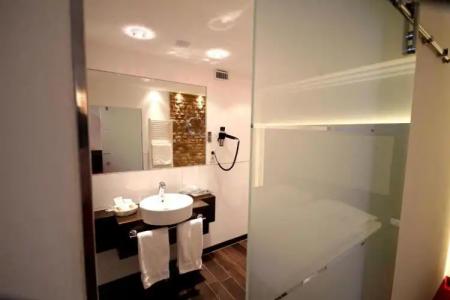 Zur Weinsteige**** - 104