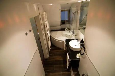 Zur Weinsteige**** - 87