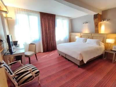 Hôtel de Bourgtheroulde, Autograph Collection - 2