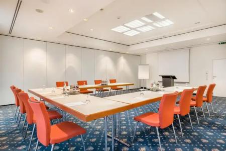 Select Rüsselsheim - 14