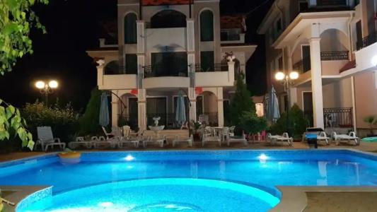 Brilliant Aparthotel - 7