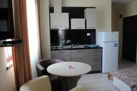 Brilliant Aparthotel - 14