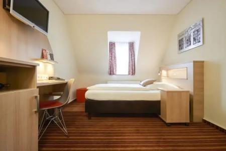 Victoria Nürnberg - 29