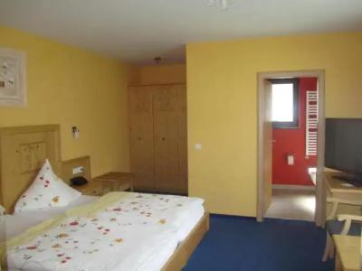 Land-gut-zur Burg G Nürburg - 49