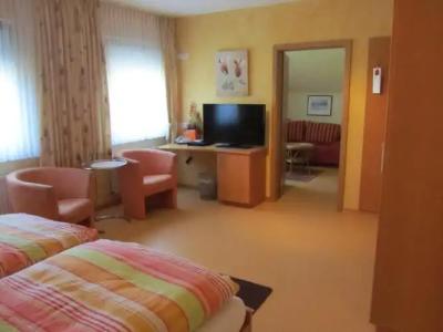 Land-gut-zur Burg G Nürburg - 27