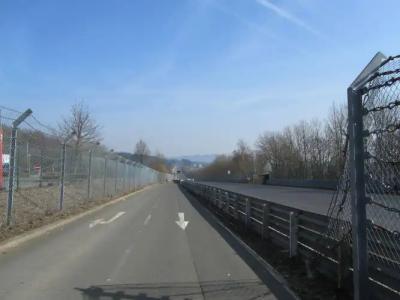 Land-gut-zur Burg G Nürburg - 12