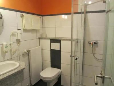 Land-gut-zur Burg G Nürburg - 34