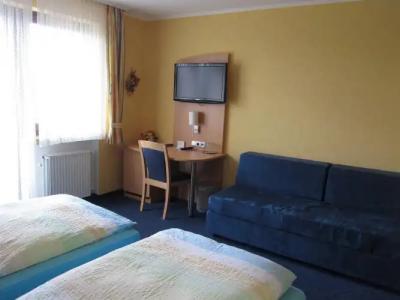 Land-gut-zur Burg G Nürburg - 1