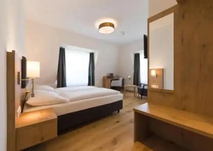 Adler & Gasthaus - 3