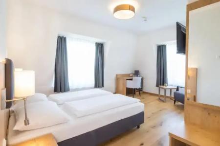 Adler & Gasthaus - 1