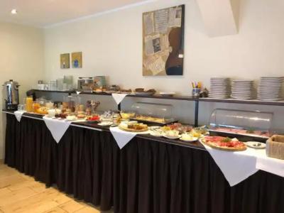 International am Theater - 22