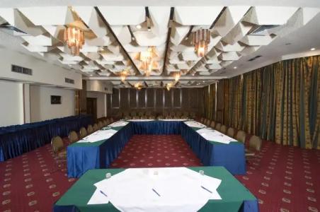 Golden Tulip Flamenco Cairo - 35