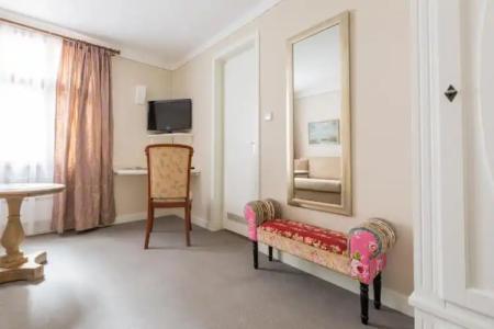 Löwen-Weinstube - 23