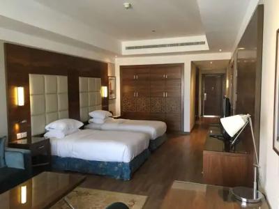 Hilton Pyramids Golf - 1