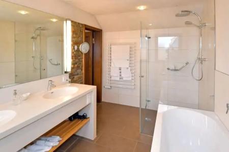 & Weinhaus Anker - 64