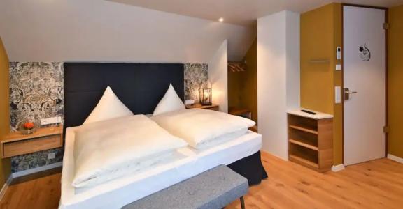 & Weinhaus Anker - 77