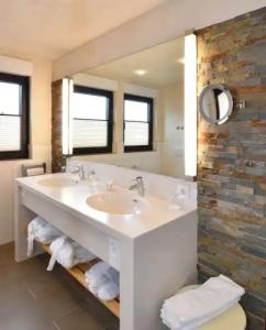 & Weinhaus Anker - 61