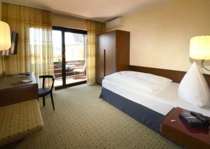 & Weinhaus Anker - 34