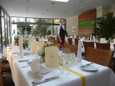 & Weinhaus Anker - 22