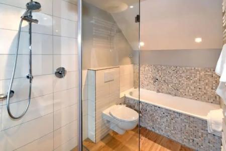 & Weinhaus Anker - 9