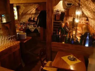 & Weinhaus Anker - 23