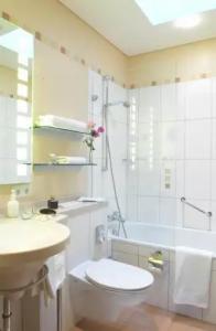 & Weinhaus Anker - 46