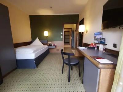 & Weinhaus Anker - 5