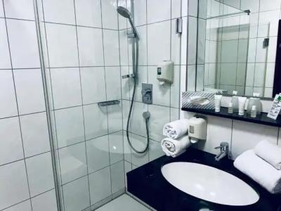 & Restaurant Goldener Pflug - 32