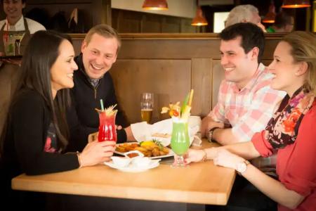 & Restaurant Goldener Pflug - 25