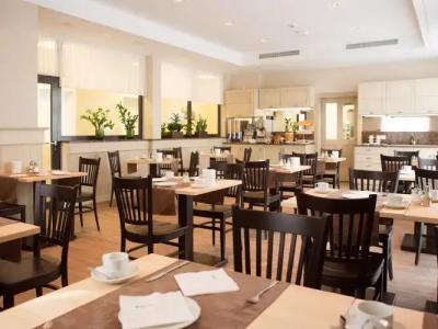 & Restaurant Goldener Pflug - 17