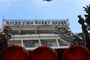 Гостевой дом «Riverview Residence»