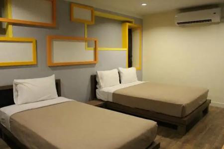 Samsen Sam Place - 134