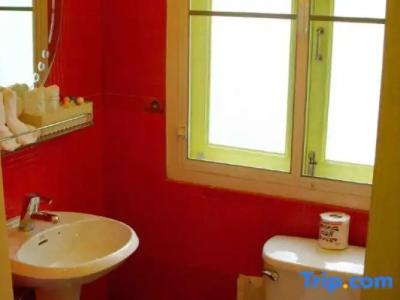 Samsen Sam Place - 196