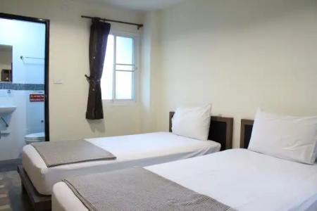 Samsen Sam Place - 115