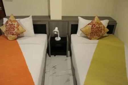 Samsen Sam Place - 113