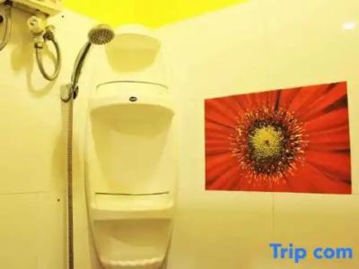 Samsen Sam Place - 195